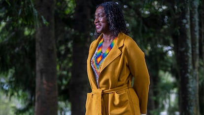 María Isabel Urrutia posa para un retrato durante entrevista para el diario El País en Bogotá, (Colombia), el 28 de octubre del 2022.