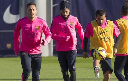 Adriano, Neymar y Alves.