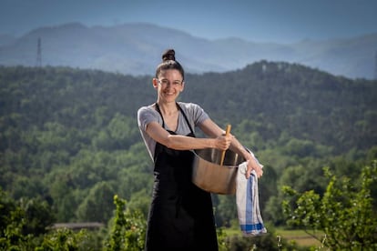 Maria Nicolau destaca que una de les especialitats de Ferrer de Tall és la porchetta.