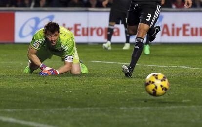 Casillas, durante el partido contra el Elche. 