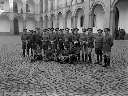 Retrat d'un grup d'oficials de l'Exèrcit espanyol.