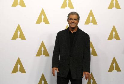 Mel Gibson a su llegada al almuerzo de los nominados a los 89º Oscars. El actor está nominado como mejor director por su película 'Hasta el último hombre', filme que en total opta a seis estatuillas.