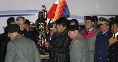 Morales, este miércoles en el aeropuerto de El Alto, Bolivia.