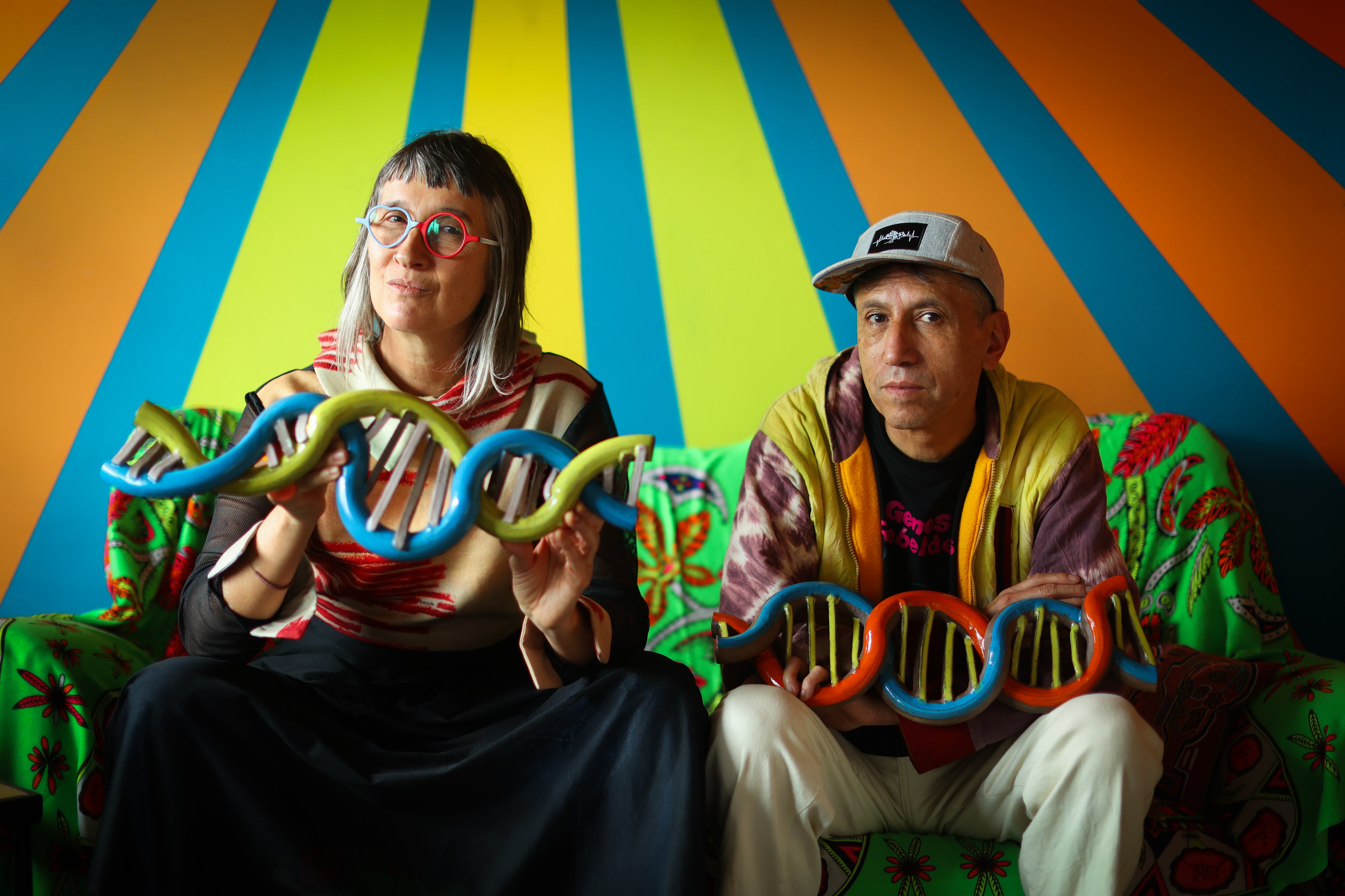  Aterciopelados, la emblemática banda de rock colombiana conformada por Andrea Echeverri y Héctor Buitrago, estrena su nuevo disco Genes Rebeldes. Bogotá, abril 15 de 2025. 
