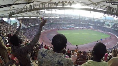 Evento neopentecostal en un estadio de fútbol de Abuya