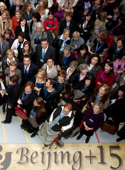 El Foro Europeo de Mujeres Beijing +15, revisión del foro mundial de mujeres de Naciones Unidas, se celebra hoy y mañana en Cádiz.