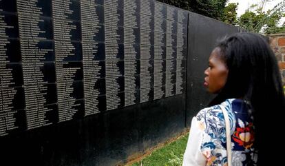 Monumento erigido en Kigali para recordar a las víctimas del genocidio de 1994 en Ruanda.