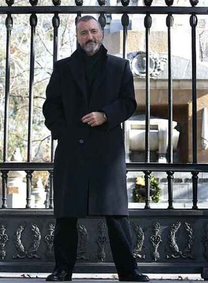 El escritor Arturo Pérez-Reverte, ayer en Madrid.