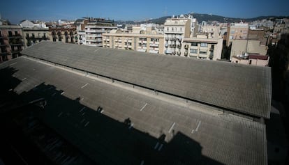 Teulada d'uralita del mercat de l'Abaceria.