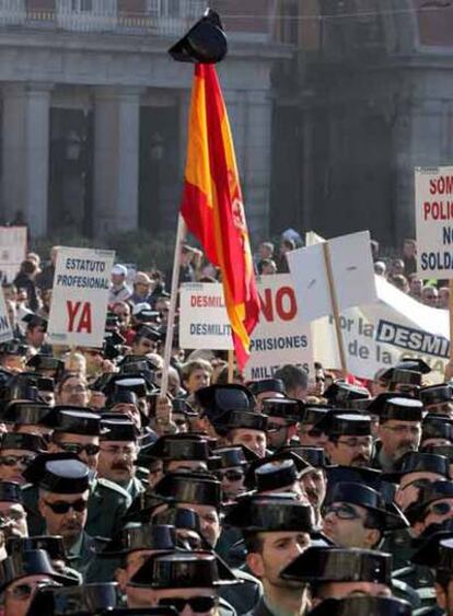 Aspecto de la protesta de guardias de uniforme en Madrid.