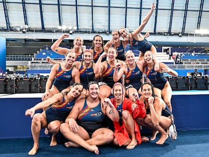 Las jugadoras españolas celebran el bronce obtenido en Doha.