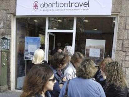 Inauguraci&oacute;n de la empresa ficticia Abortion Travel, ayer en Madrid.