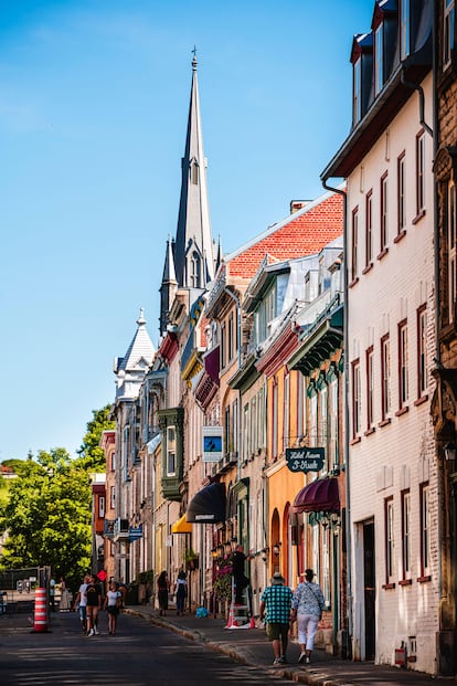 Una calle del centro de Quebec, ciudad cuatro horas en tren de Montreal.