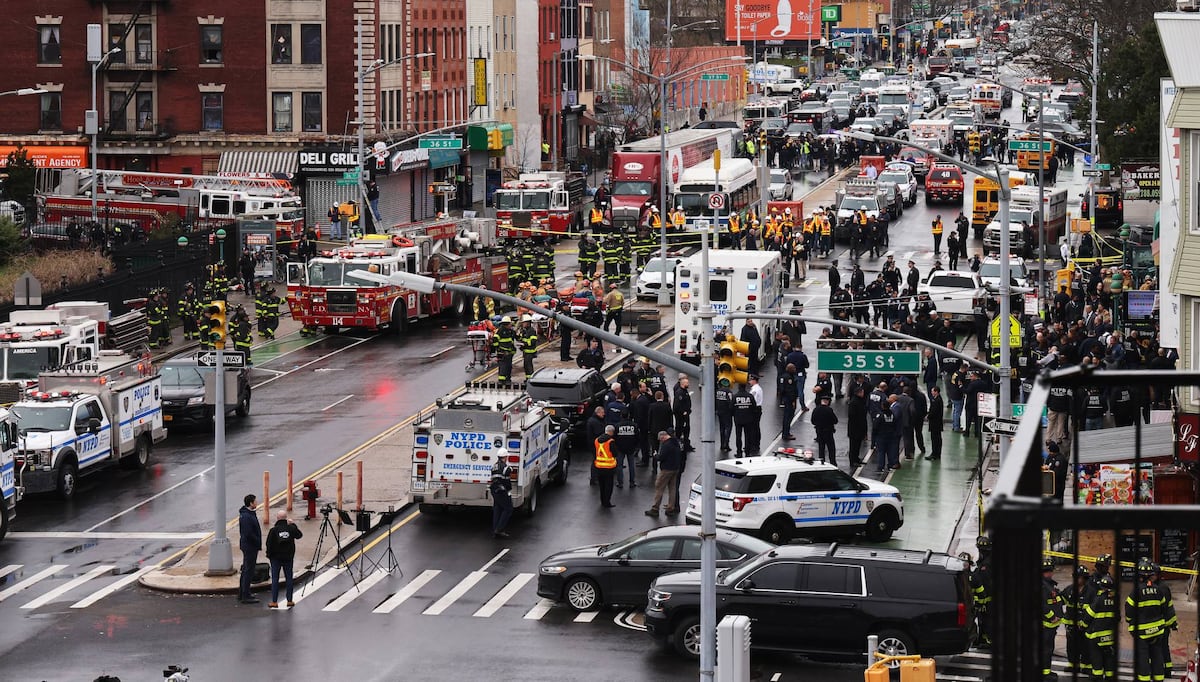 Las imágenes del tiroteo en el metro de Nueva York | Fotos | Fotos | EL PAÍS