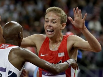 Mo Farah felicita a Galen Rupp su plata en 10.000m