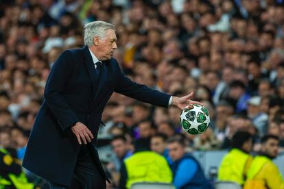 El entrenador del Real Madrid, Carlo Ancelotti, en un momento del partido.