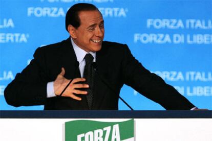 Silvio Berlusconi interviene en una convención de Forza Italia ayer en Trieste.