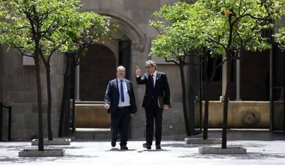 Miquel Iceta, líder del PSC, i Quim Torra, president de la Generalitat, aquest divendres, al Pati dels Tarongers.