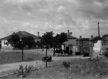 La puerta de Aravaca en 1932.