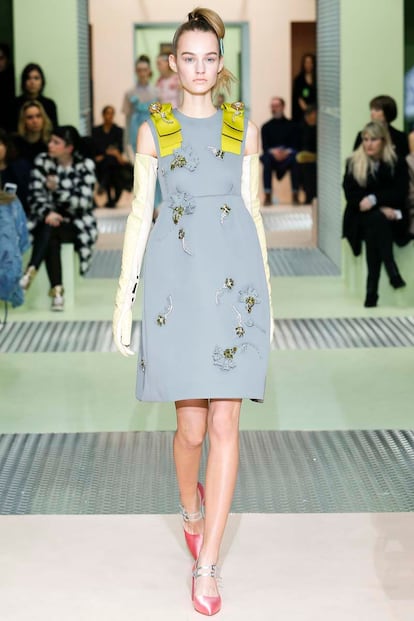 desfile prada milan atoño 2015