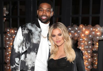 Después de dos años de relación, Khloé y Tristan decidieron separarse, pues varias fuentes aseguran que la ruptura se dio debido a una infidelidad por parte del basquetbolista. 