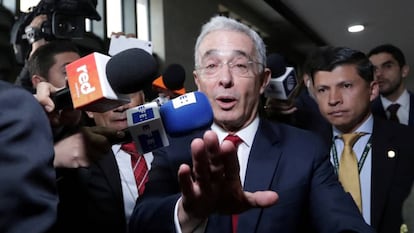 Álvaro Uribe chega à sede da Corte Suprema, em outubro de 2019.