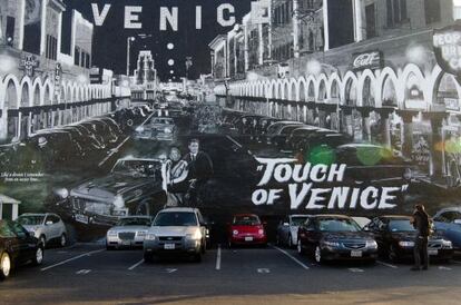 'Touch of Venice', mural de Jonas Never en Windward Avenue, Venice