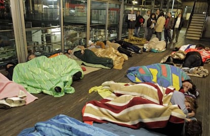 Encierro en Alfageme de trabajadoras de la planta en mayo de 2010.