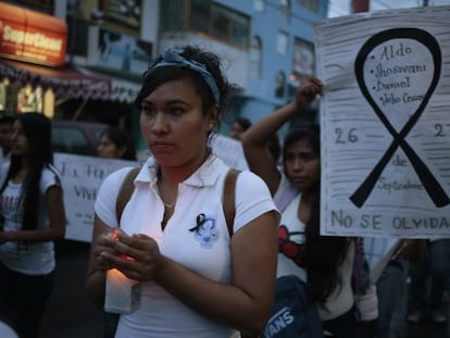 Manifestação exige a volta dos estudantes desaparecidos.