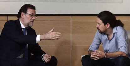 Mariano Rajoy junto a Pablo Iglesias este martes durante su reuni&oacute;n.