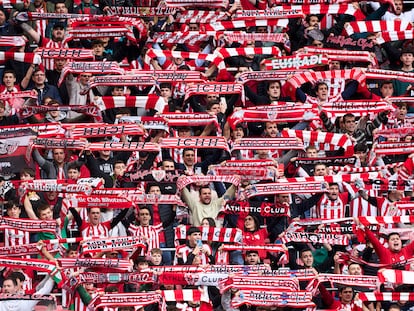 Aficionados del Athletic de Bilbao, en San Mamés.