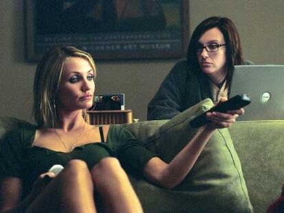 Cameron Díaz y Toni Collette, en una imagen de <i>En sus zapatos.</i>