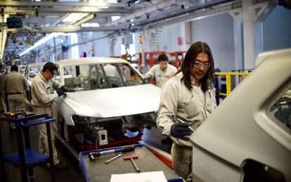 Trabajadores de la fábrica de Volkswagen en Puebla.