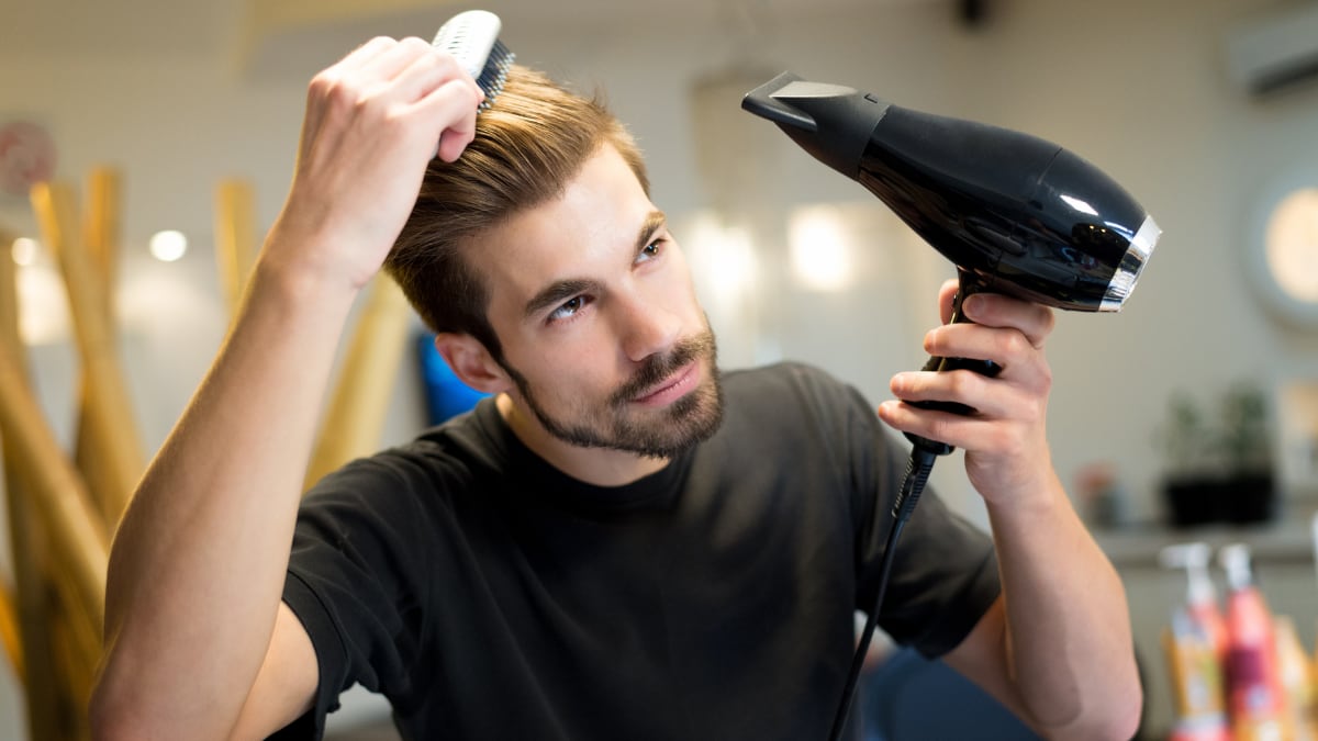 Peine texturizador de dientes anchos.