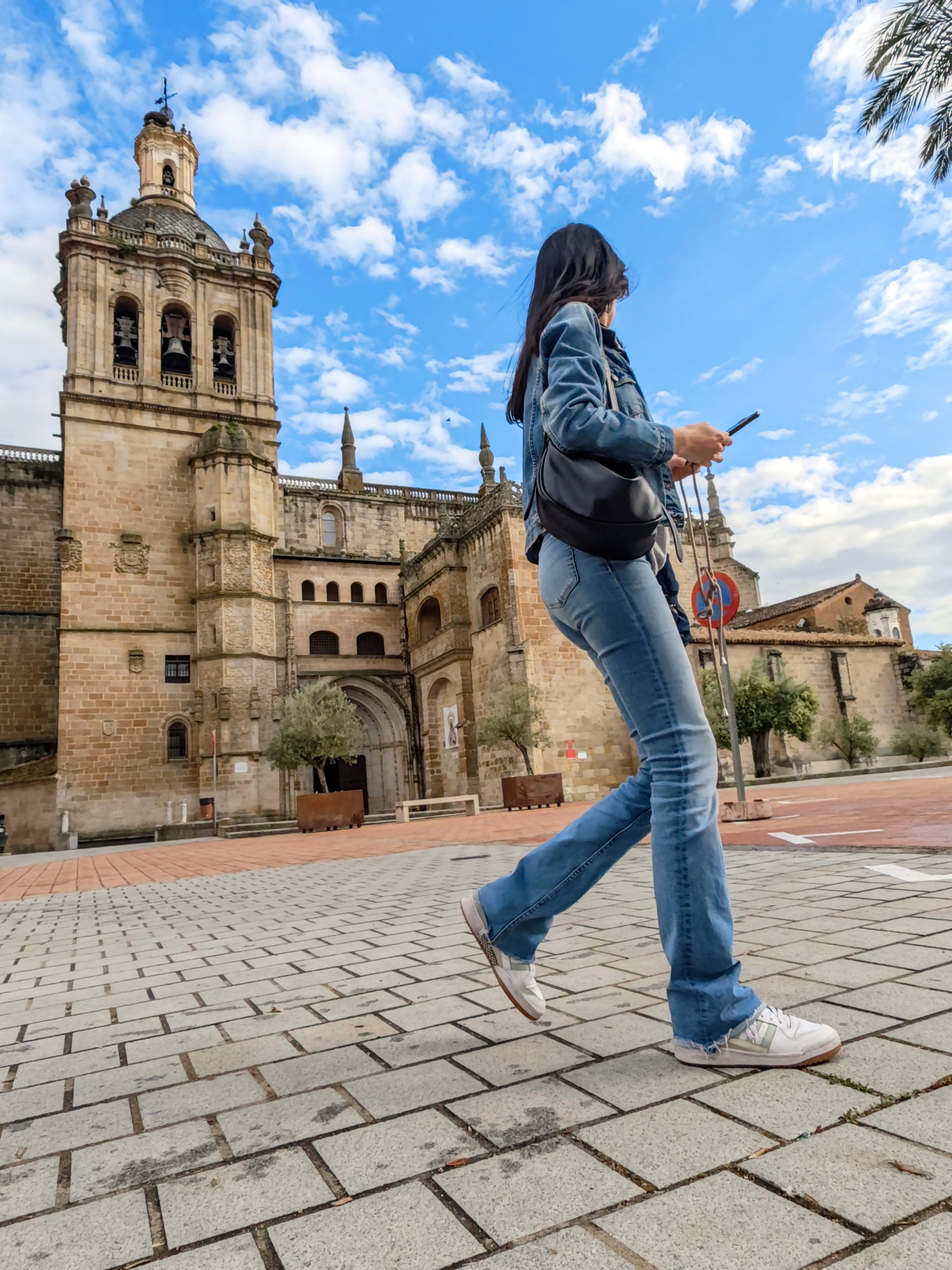 Qué hacer 24 horas en Coria: la ciudad del bufón Calabacillas, el mantel sagrado y Rafael Sánchez Ferlosio
