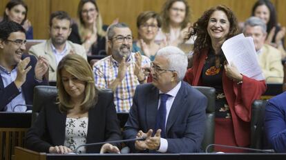María Jesús Montero se dirige a la tribuna durante el debate de los presupuestos.