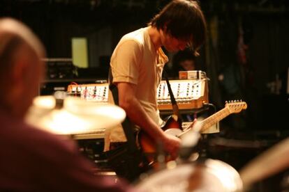 Jonny Greenwood, en una actuación de 2011 con Radiohead.
