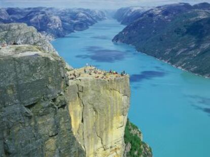 El sur de Noruega De la deliciosa Stavanger a Bergen, con paradas para un pícnic en la roca del Púlpito y un paseo en barca por el Hardangerfjord