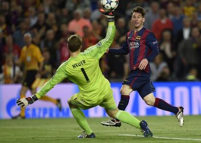 Messi marca su segudo gol frente al Bayern.