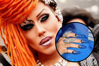 La drag queen puertorriqueña Yara Sofia, con unas garras muy lujosas en piedras de tonalidades azules.