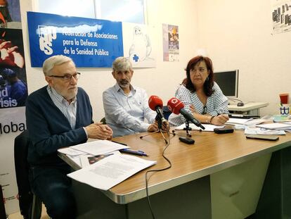 Desde la izquierda, Marciano Sánchez Bayle (FADSP), Óscar Díaz (UGT Madrid) y Rosa Cuadrado (CCOO Madrid).