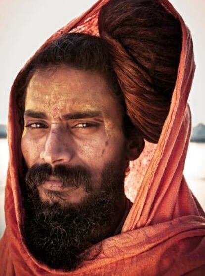 Mahant Sureshwar Giri, durante el kumbh mela, un peregrinaje que se realiza cuatro veces cada 12 años, en Allahabad en 2007.