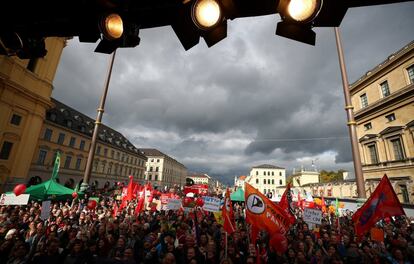 Protesta contra las tendencias populistas y el uso de un lenguaje de odio en Múnich (Alemania).