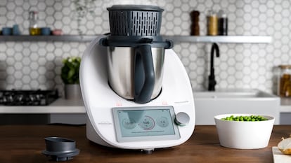 Artculos de EL PA?S Escaparate que describe las ventajas de adquirir los accesorios para la Thermomix.