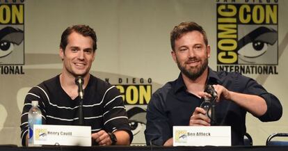 Henry Cavill (izquierda), y Ben Affleck, en la presentación en la Comic-Con de 'Batman V. Superman'.