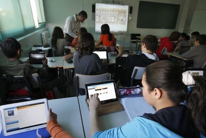 Clase de primero de ESO del instituto público Santamarca, de Madrid, donde está en marcha el proyecto iDEA.