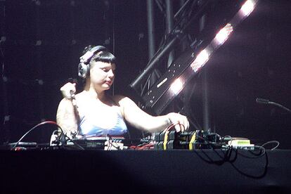 Un momento de la actuación de Miss Kittin.