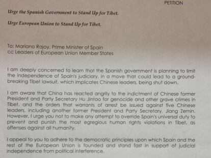 La carta que firman políticos y abogados indios dirigida a Mariano Rajoy.