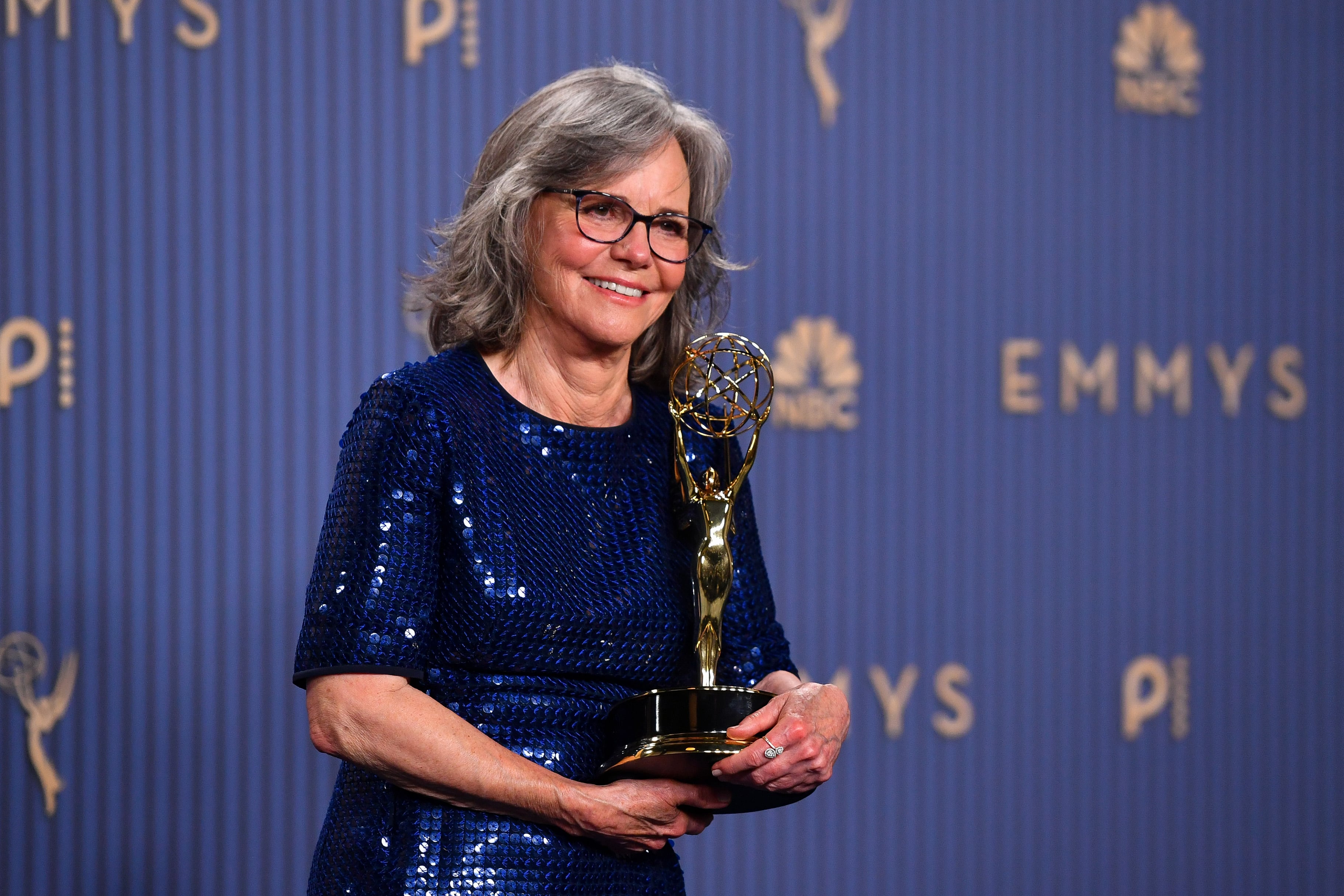 Sally Field, la actriz que luchó contra los abusos dentro y fuera de casa y encontró en la interpretación el modo de escapar de sus demonios