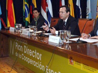 Los intereses políticos amenazan la cooperación española